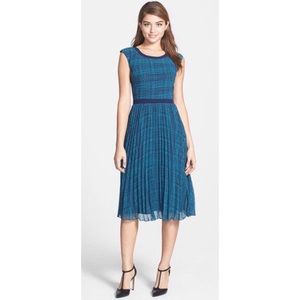 Halogen Navy/Teal Sunburst Pleat Dress Size:8